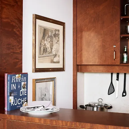 Living Kanzler Hotel